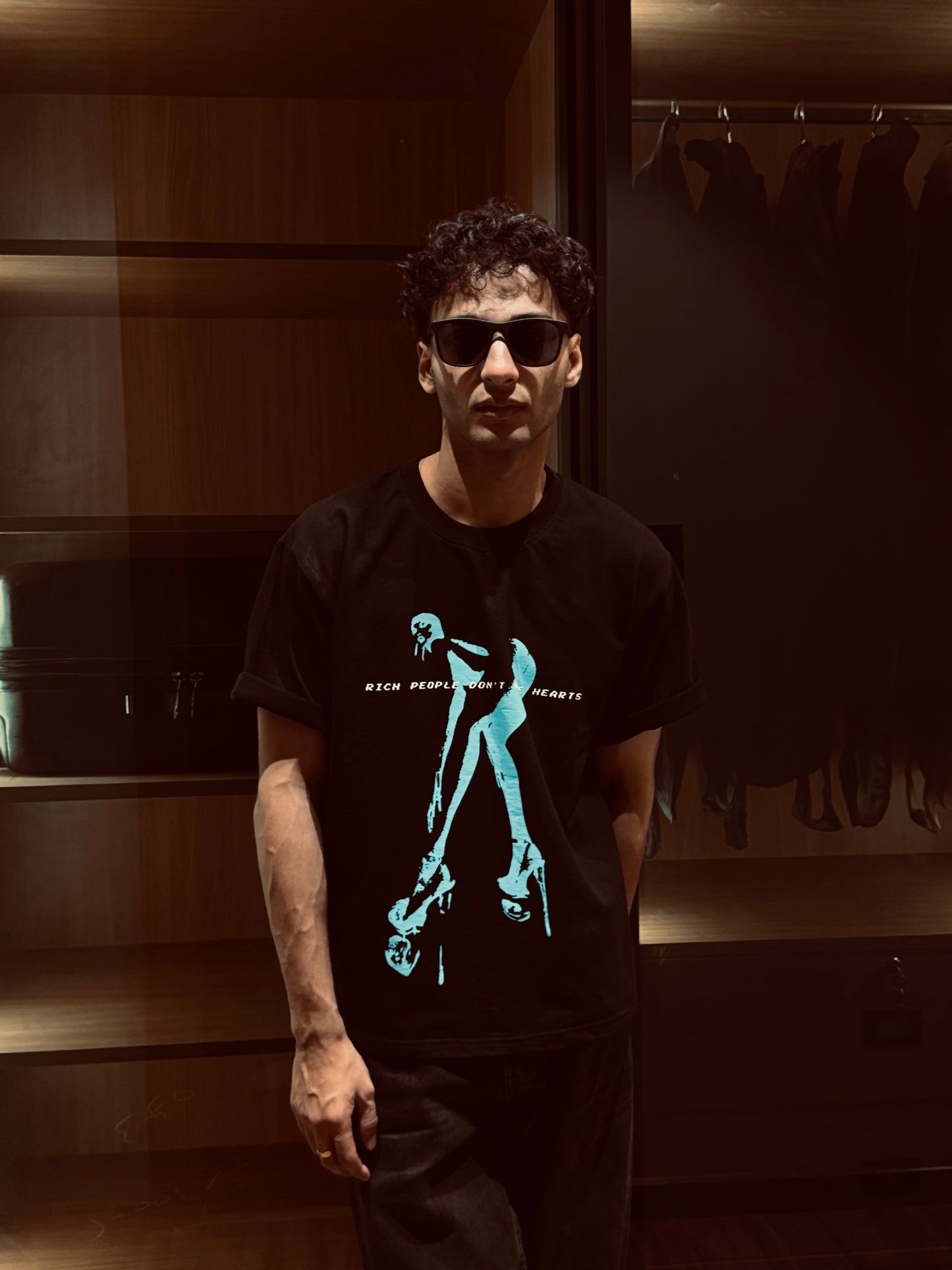 Rich people Tee